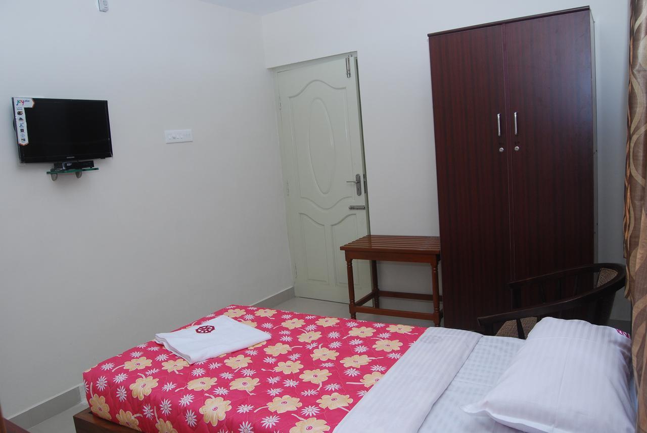 Chakraa Residency Ramanathapuram Bagian luar foto
