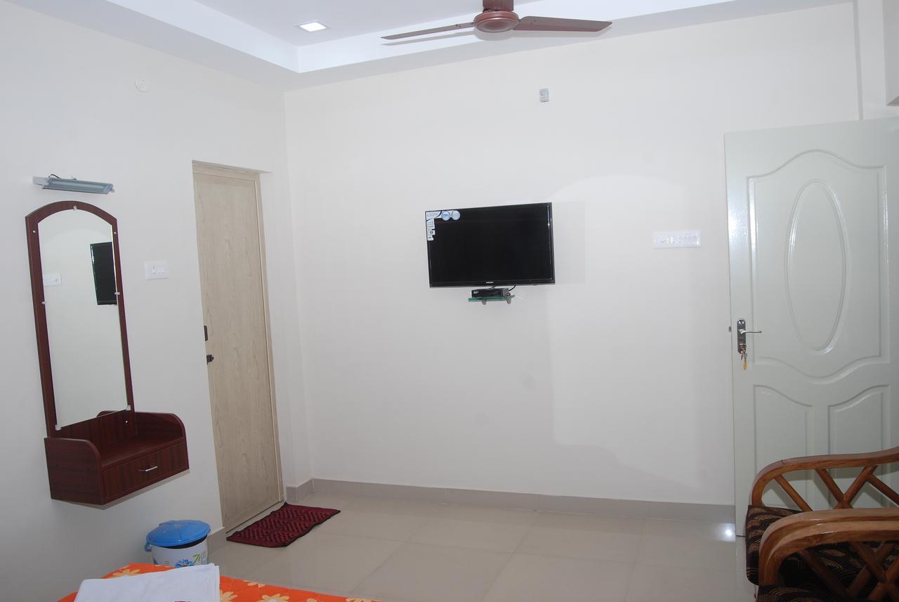 Chakraa Residency Ramanathapuram Bagian luar foto